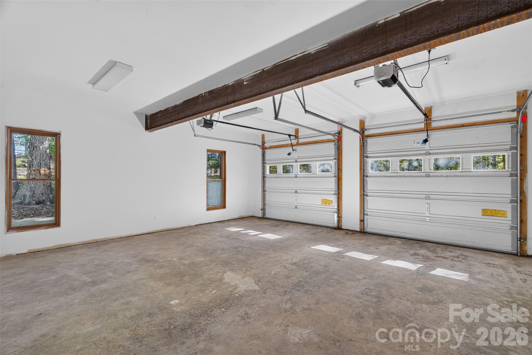 Garage - 253 Highway 161 South, Clover