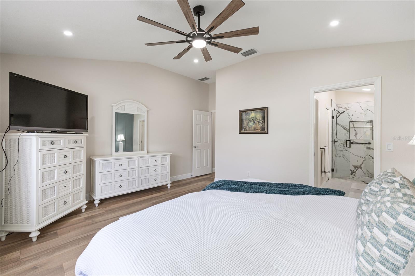 Villa at 1874 MOUNT PLEASANT TER, THE VILLAGES, photo 14 of 35