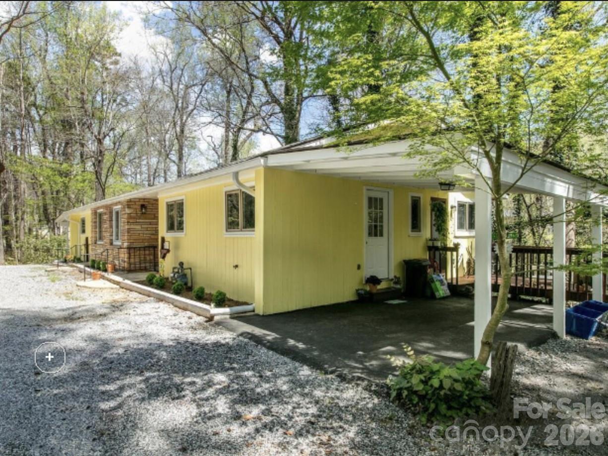 Unit 123 - 121 Carolina Drive, Tryon