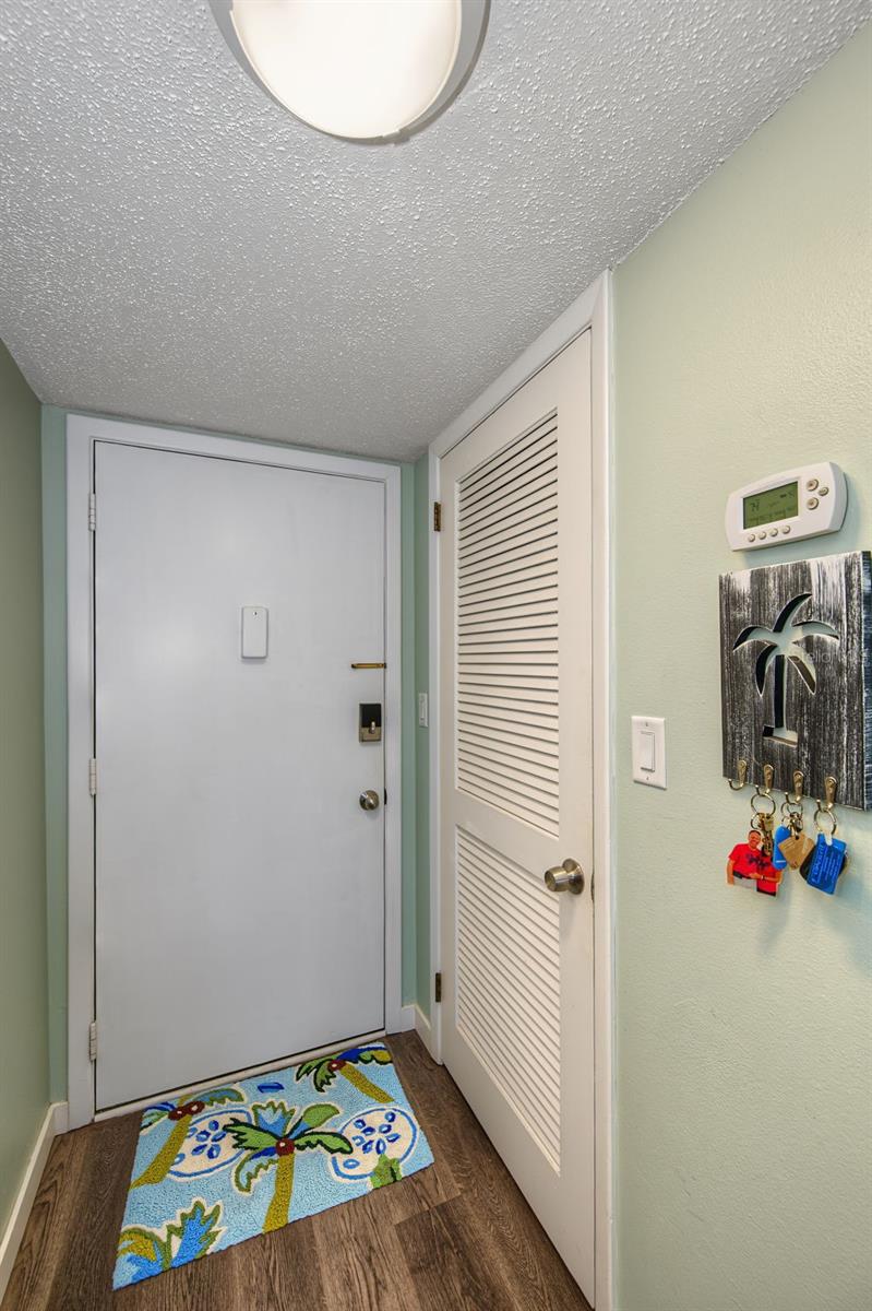 Condominium at 12000 CAPRI CIR S #20, TREASURE ISLAND, photo 6 of 75