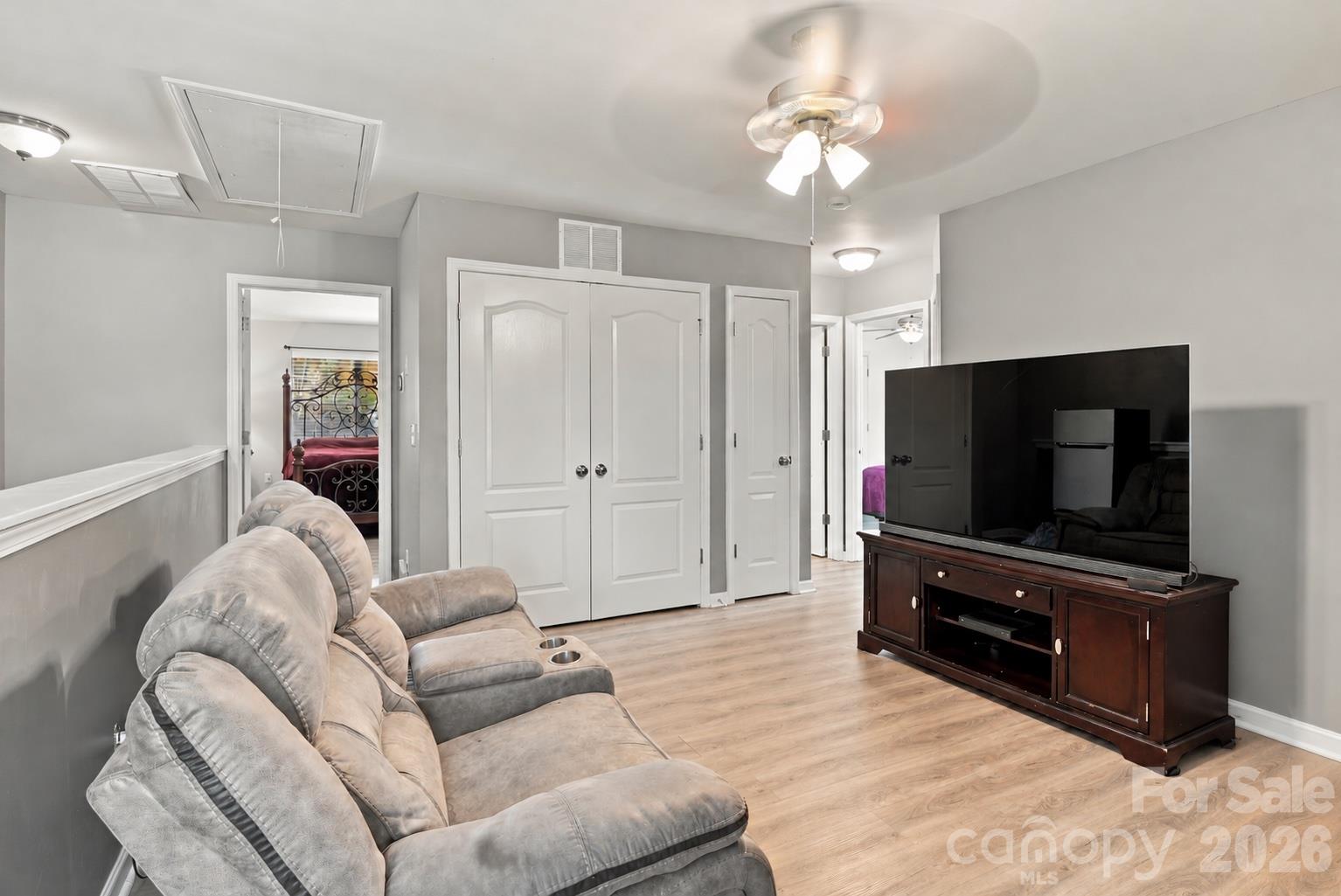 Single Family Residence at 11228 Deer Chase Lane, Charlotte, photo 20 of 31