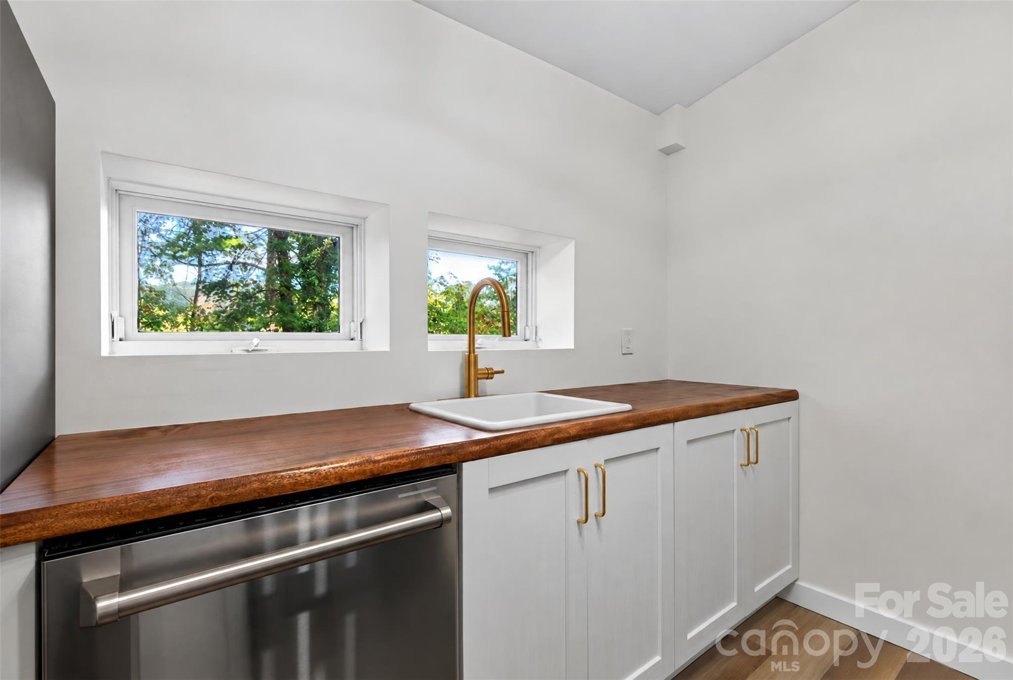 Single Family Residence at 64 Pine Cone Drive, Asheville, photo 9 of 43