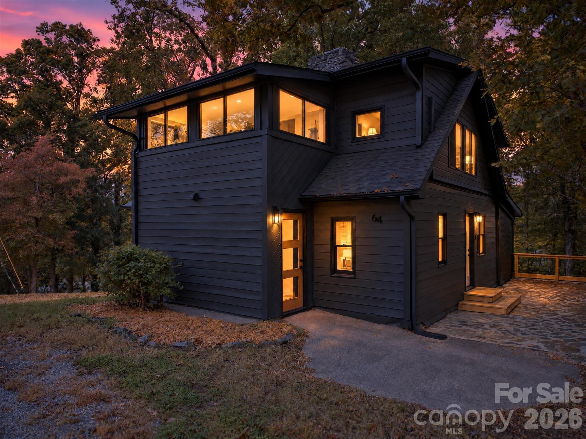 Welcome home! - 64 Pine Cone Drive, Asheville