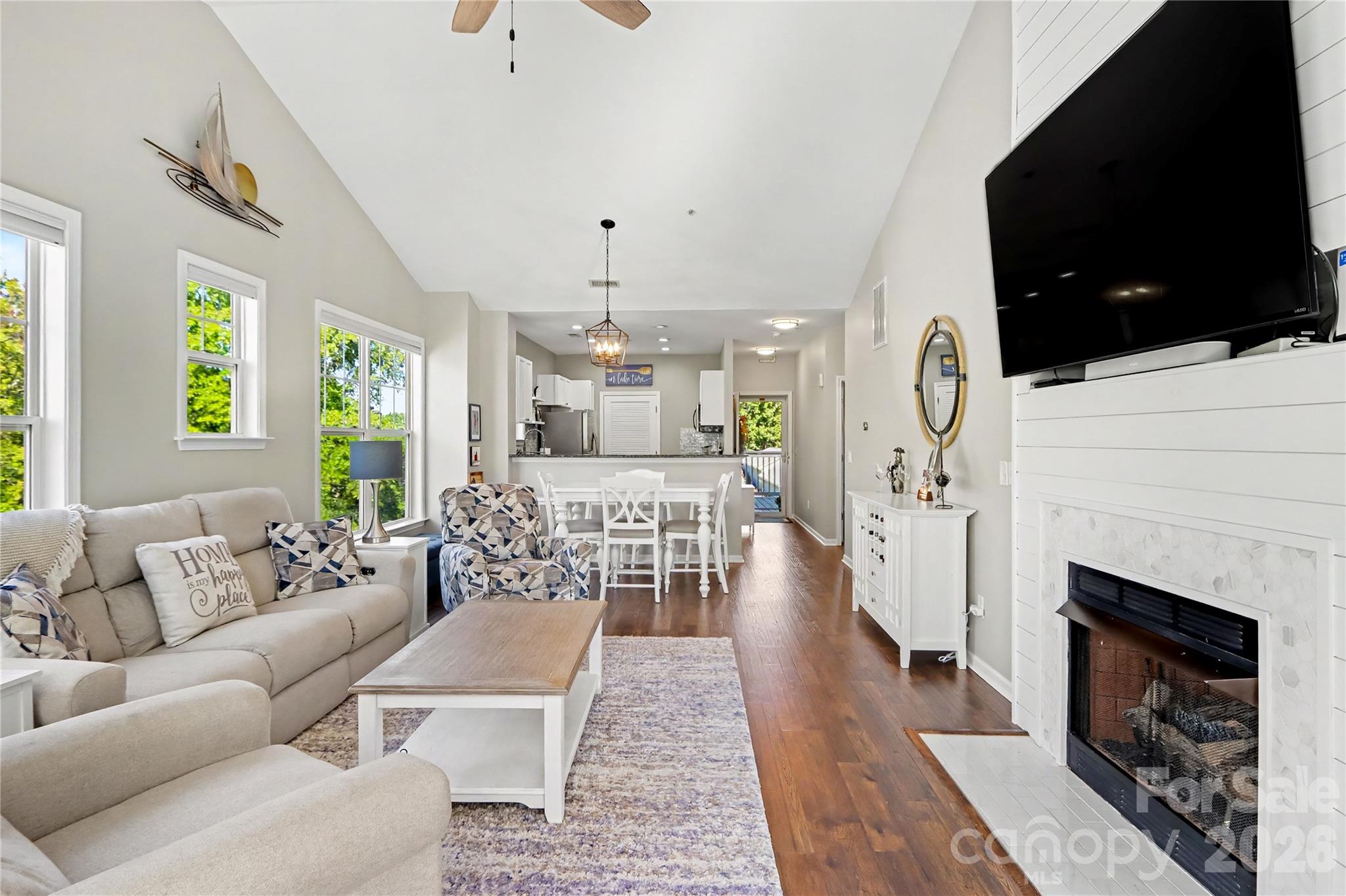 Condominium at 18736 Nautical Drive, Cornelius, photo 11 of 34