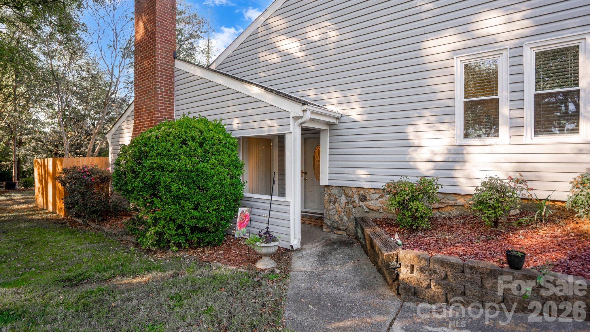 1702 Renard Ridge Road