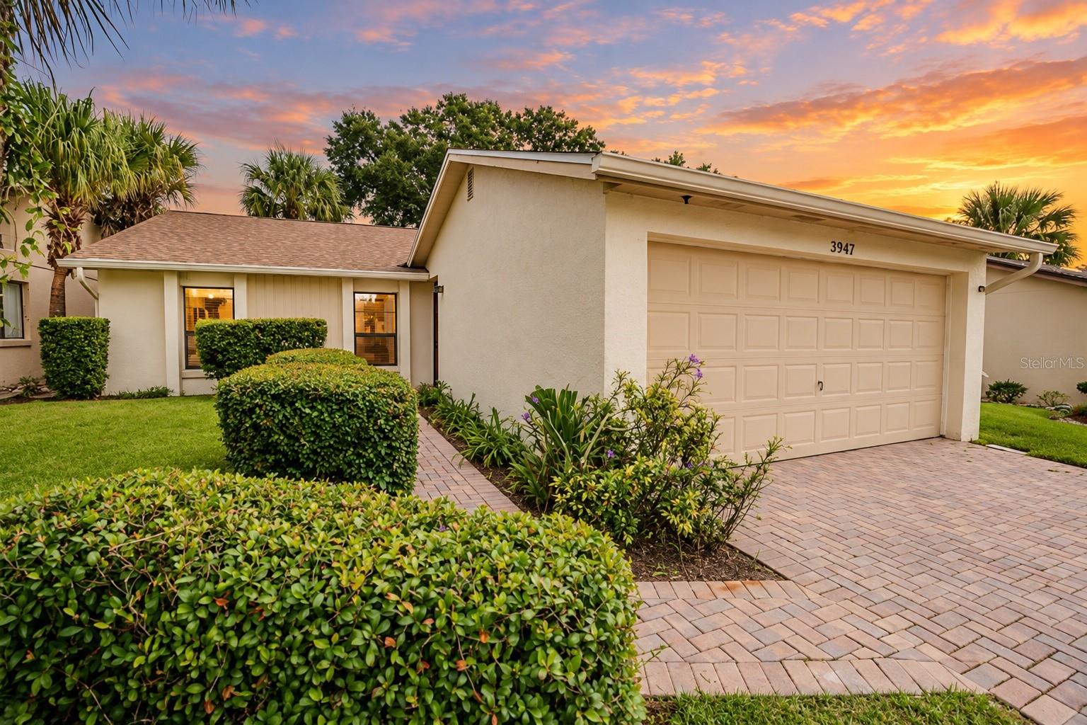 3947 CYPRESS LNDG W