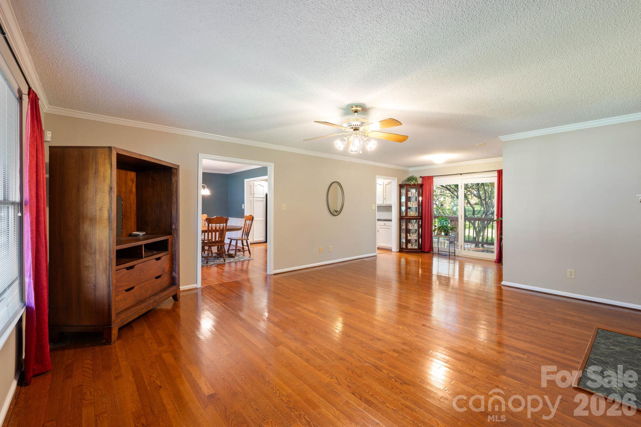 Single Family Residence at 990 Royal Drive, Lincolnton, photo 6 of 45