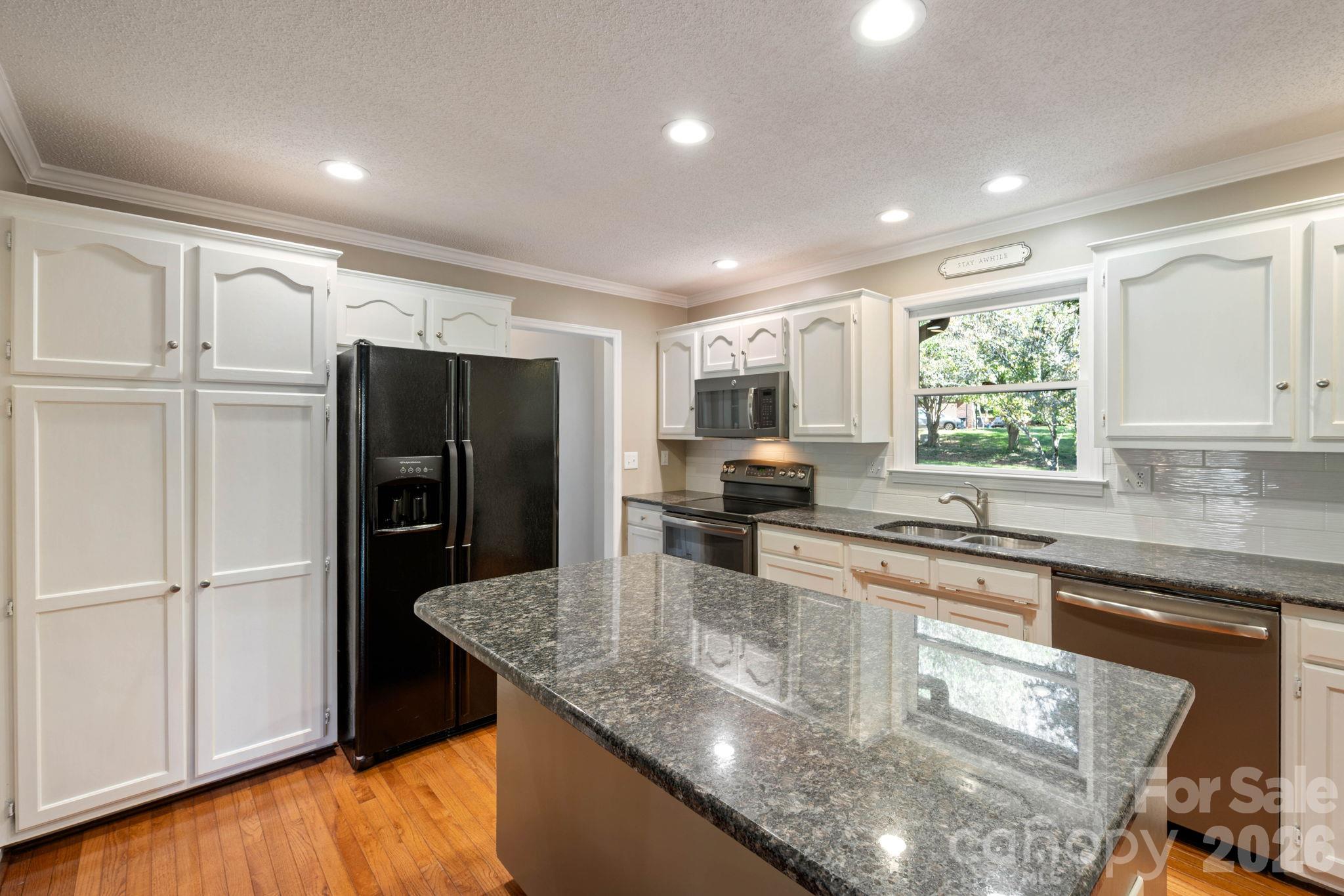 Single Family Residence at 990 Royal Drive, Lincolnton, photo 11 of 45