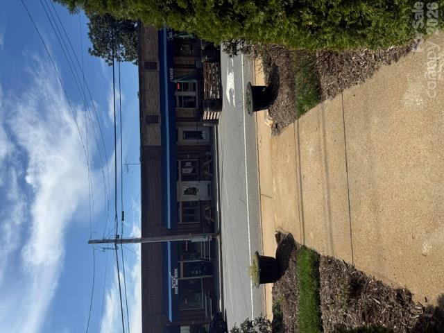 Condominium at 308 N Green Street Street, Morganton, photo 9 of 11
