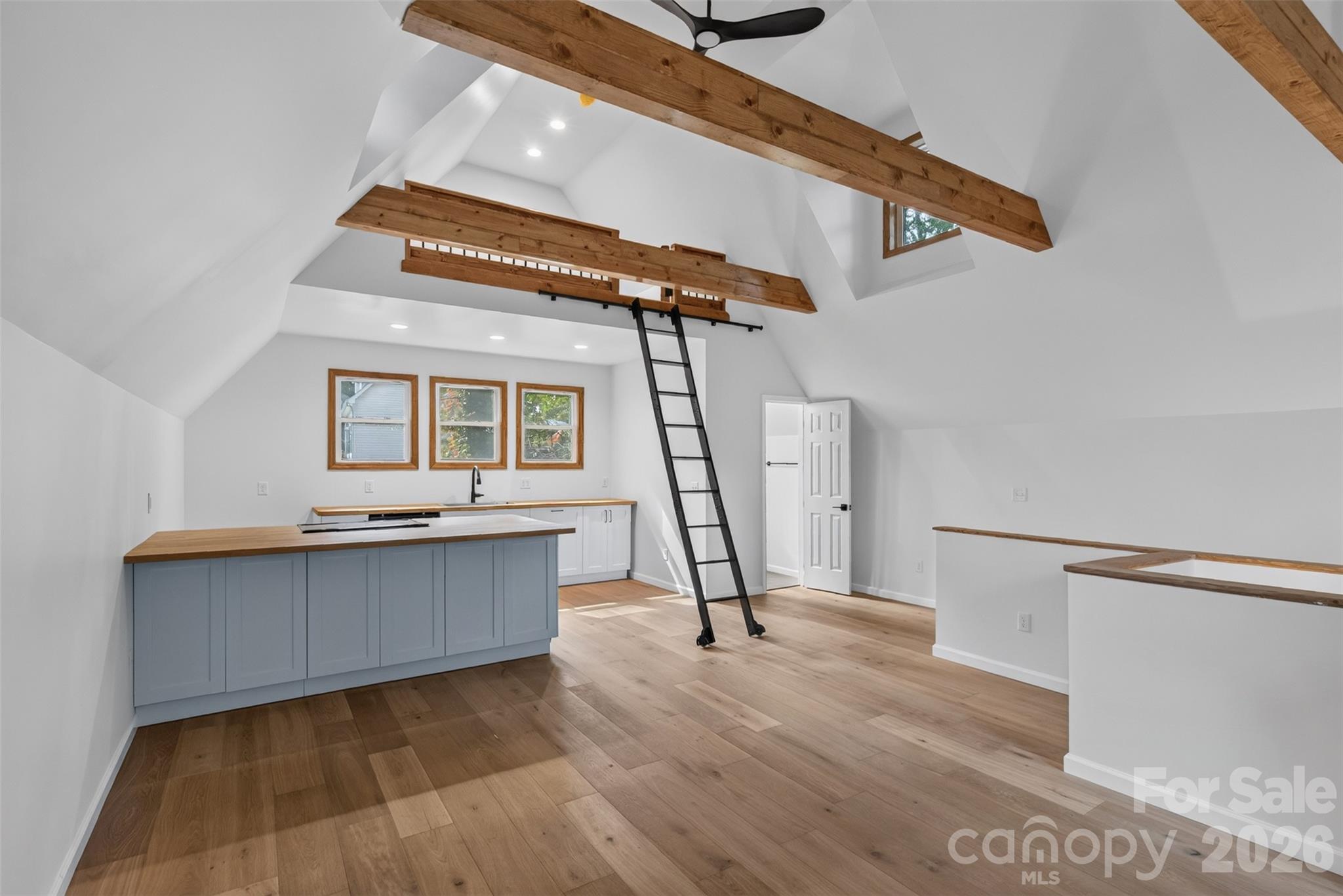 A beautifully renovated 1 bedroom single family home. - 56 Pine Cone Drive, Asheville