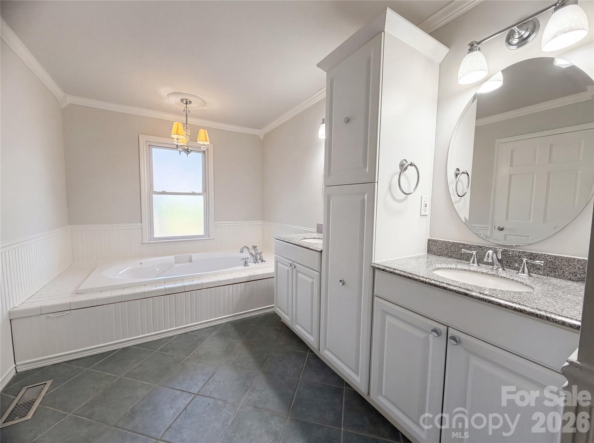 Single Family Residence at 1512 Buckingham Avenue, Gastonia, photo 12 of 20