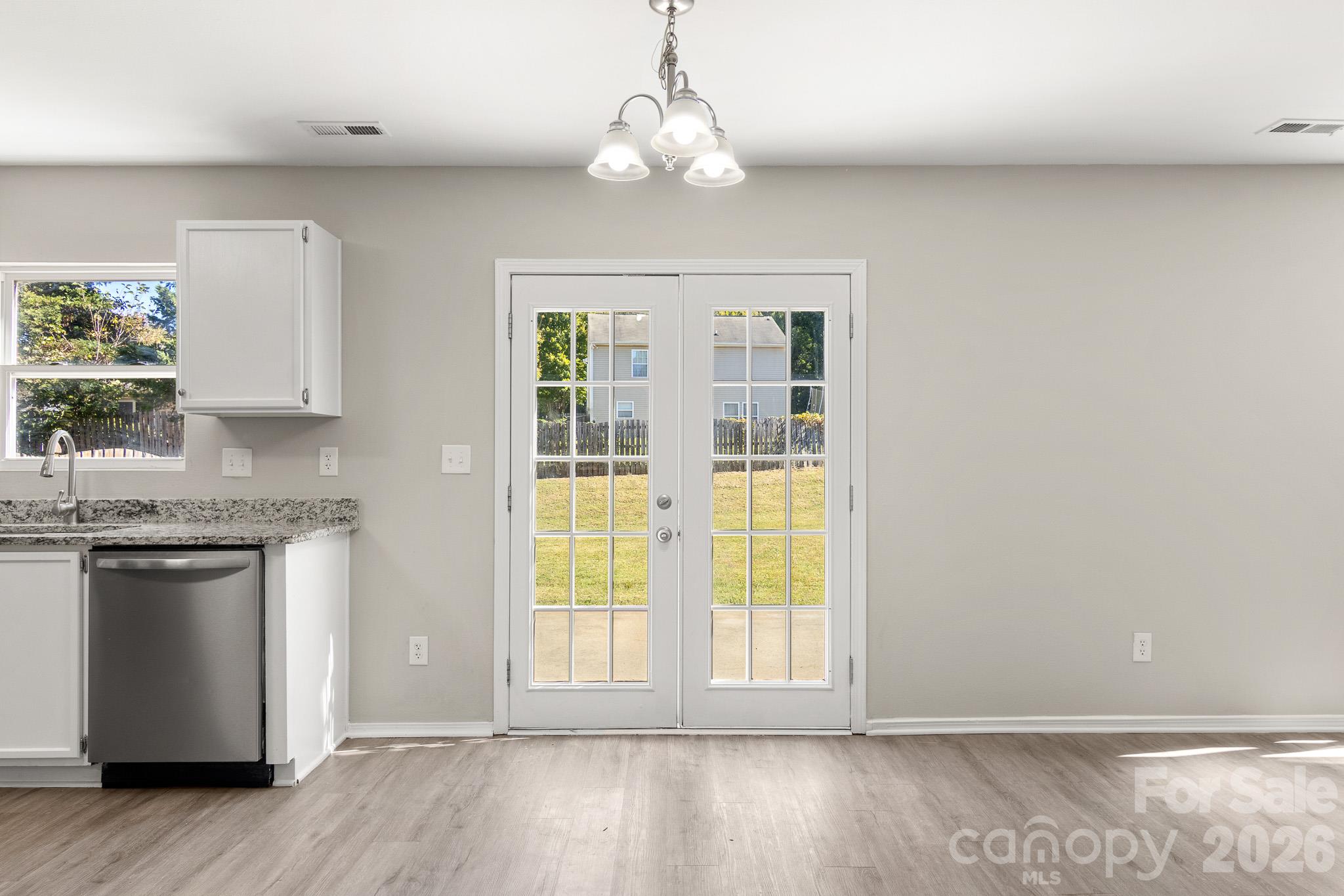 Single Family Residence at 12028 Red Leaf Drive, Charlotte, photo 14 of 46
