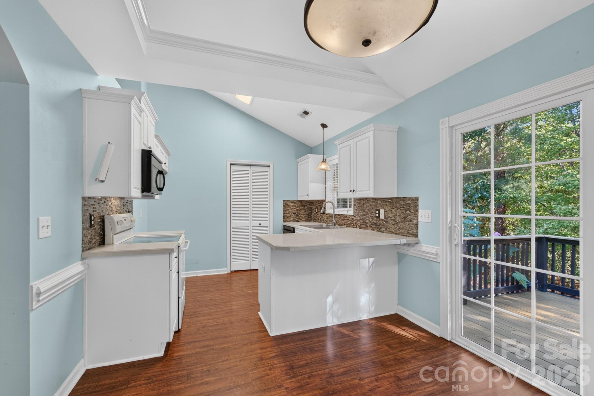 Enjoy an abundance of natural light streaming in while dining. - 702 Painted Lady Court, Rock Hill