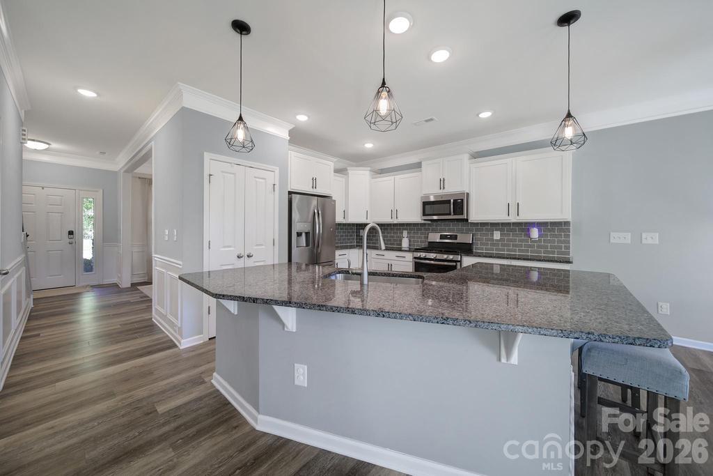 Single Family Residence at 129 Lantern Acres Drive, Mooresville, photo 7 of 40