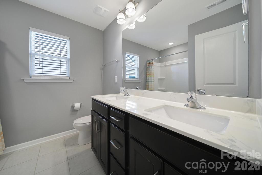 Single Family Residence at 129 Lantern Acres Drive, Mooresville, photo 25 of 40