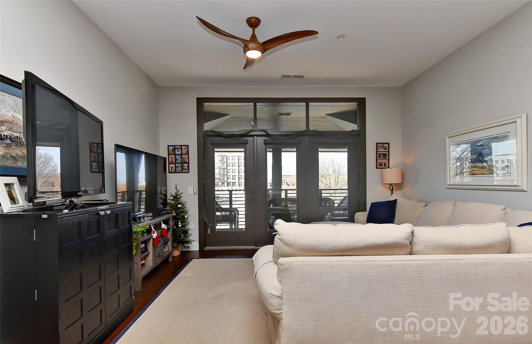 Condominium at 2401 Euclid Avenue, Charlotte, photo 8 of 52
