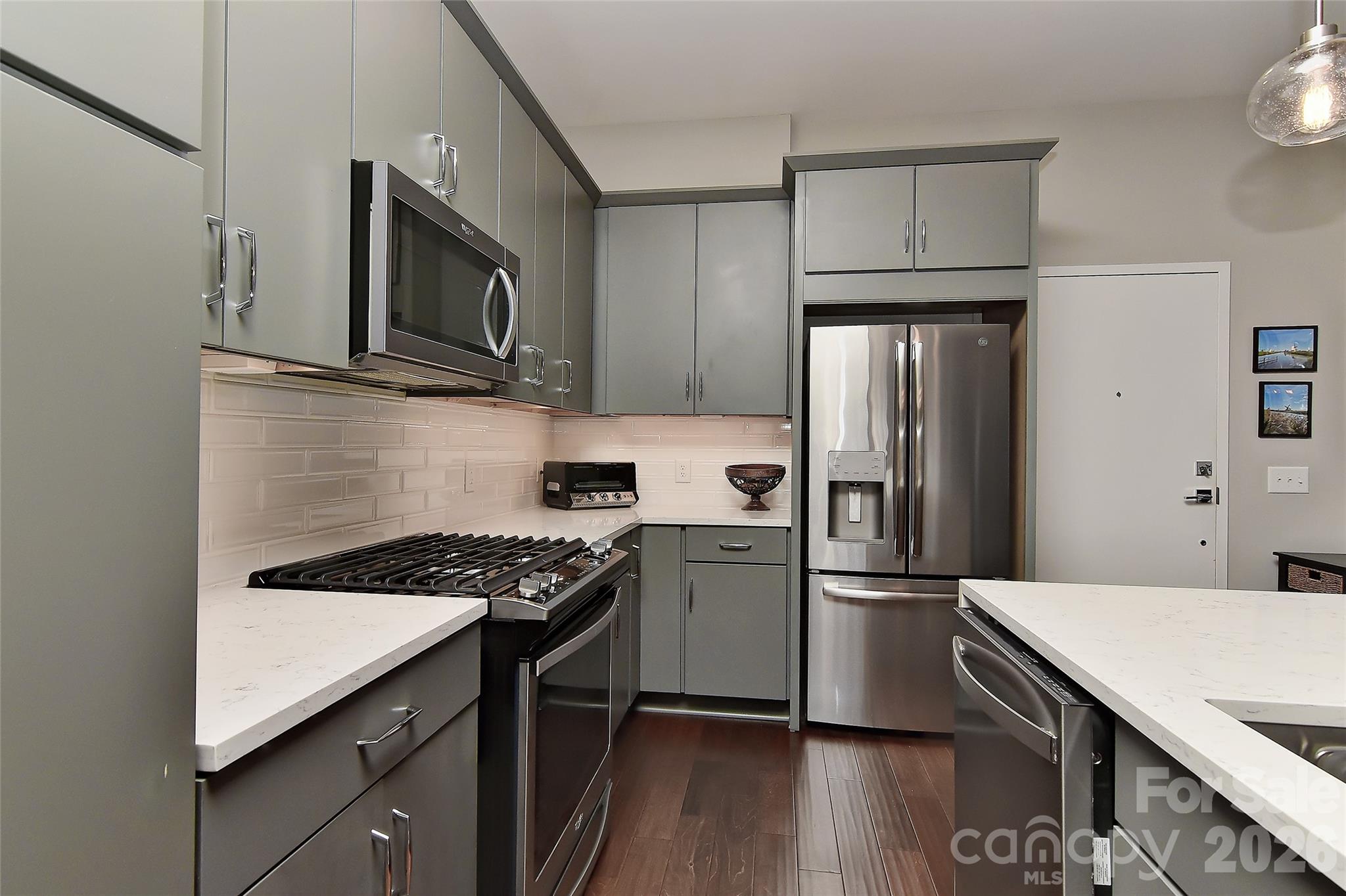 Condominium at 2401 Euclid Avenue, Charlotte, photo 18 of 52