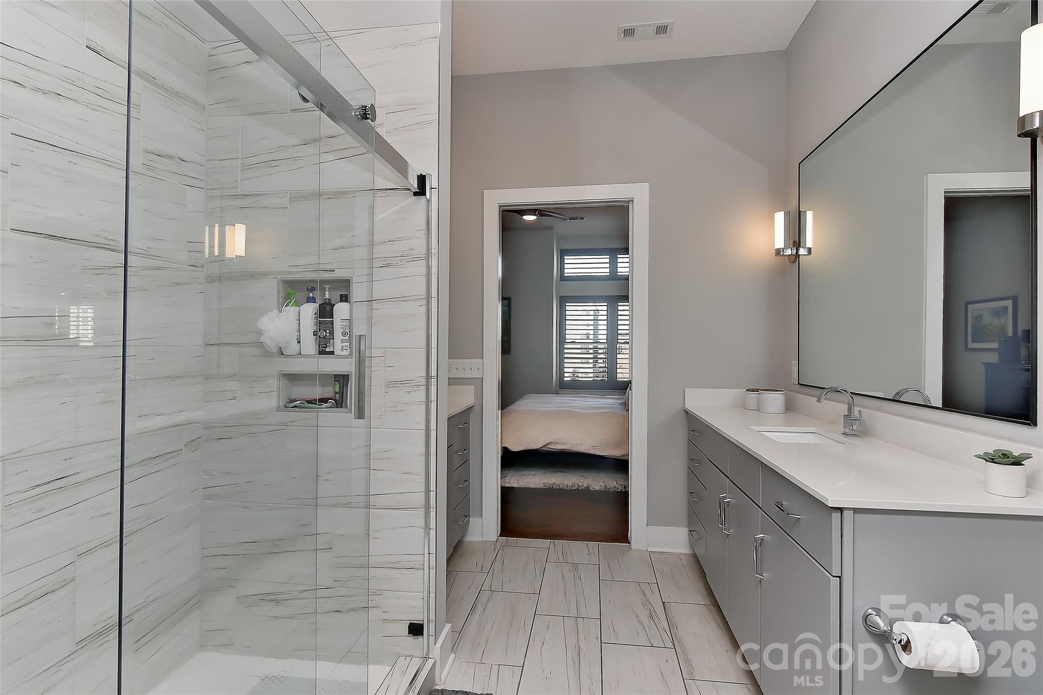 Condominium at 2401 Euclid Avenue, Charlotte, photo 22 of 52