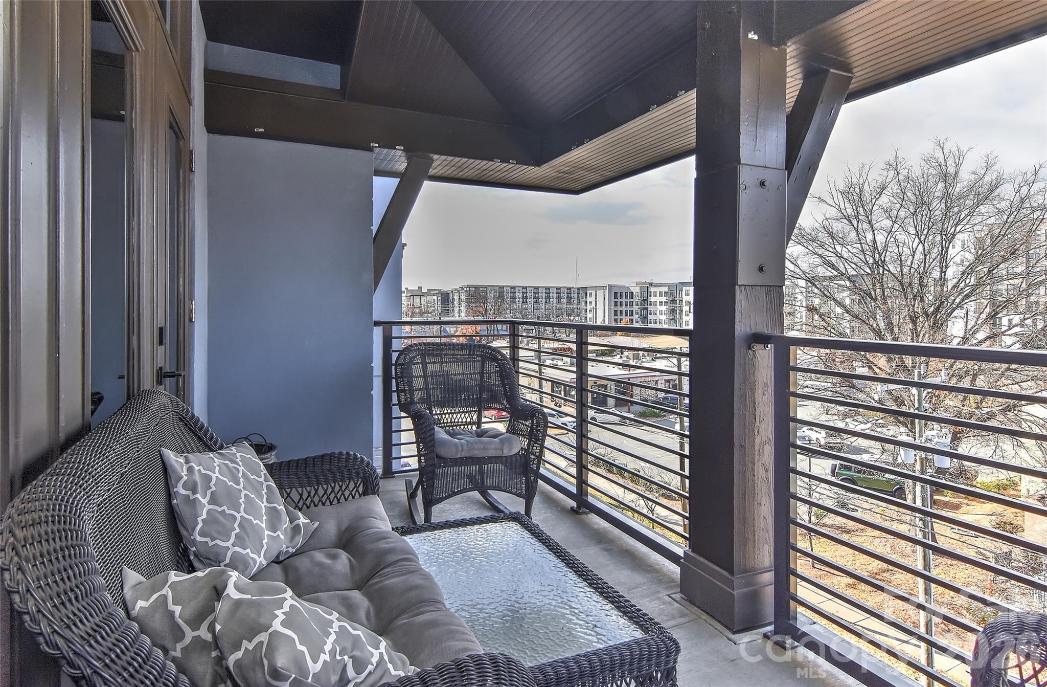 Condominium at 2401 Euclid Avenue, Charlotte, photo 33 of 52