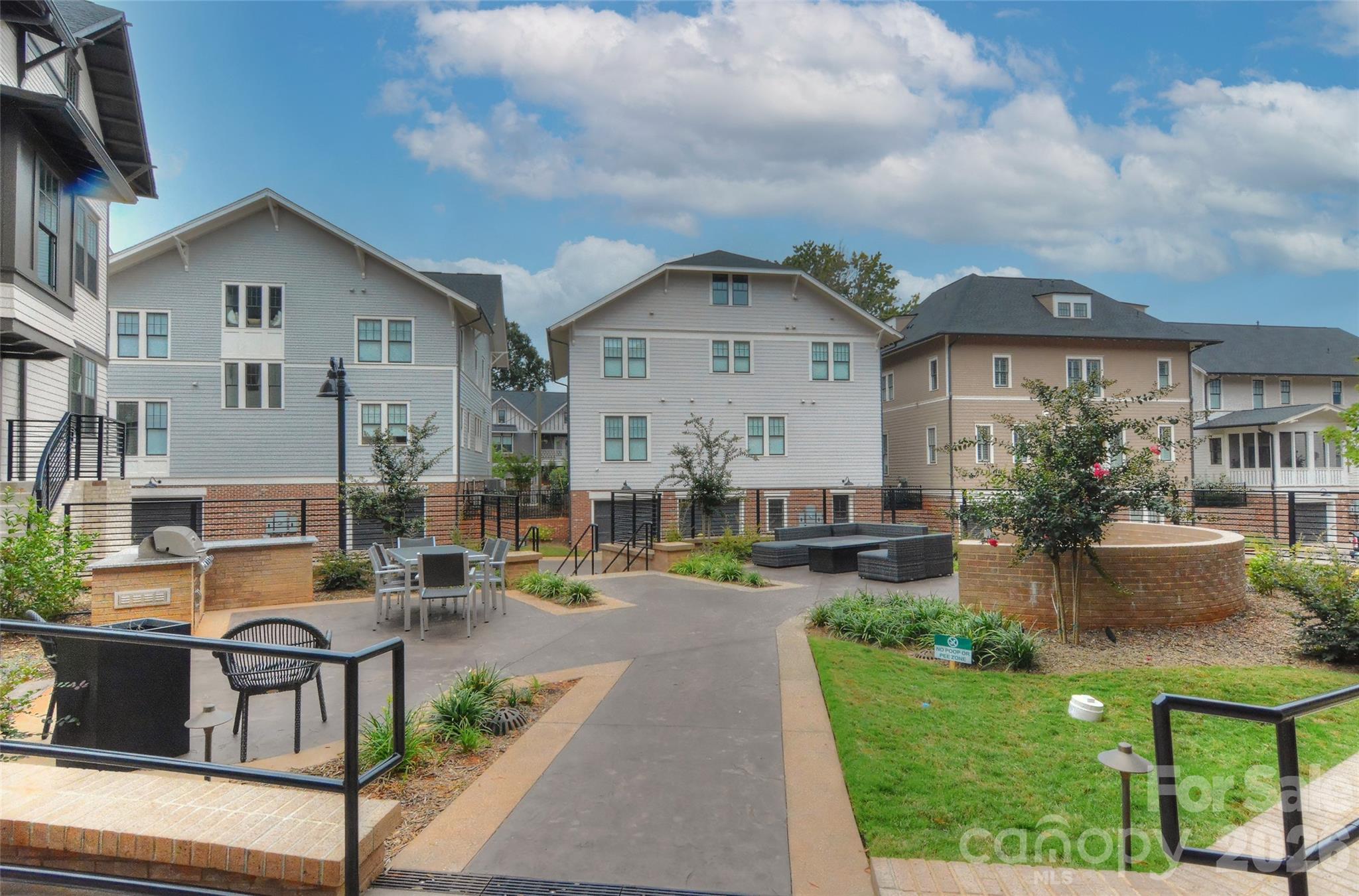 Condominium at 2401 Euclid Avenue, Charlotte, photo 47 of 52