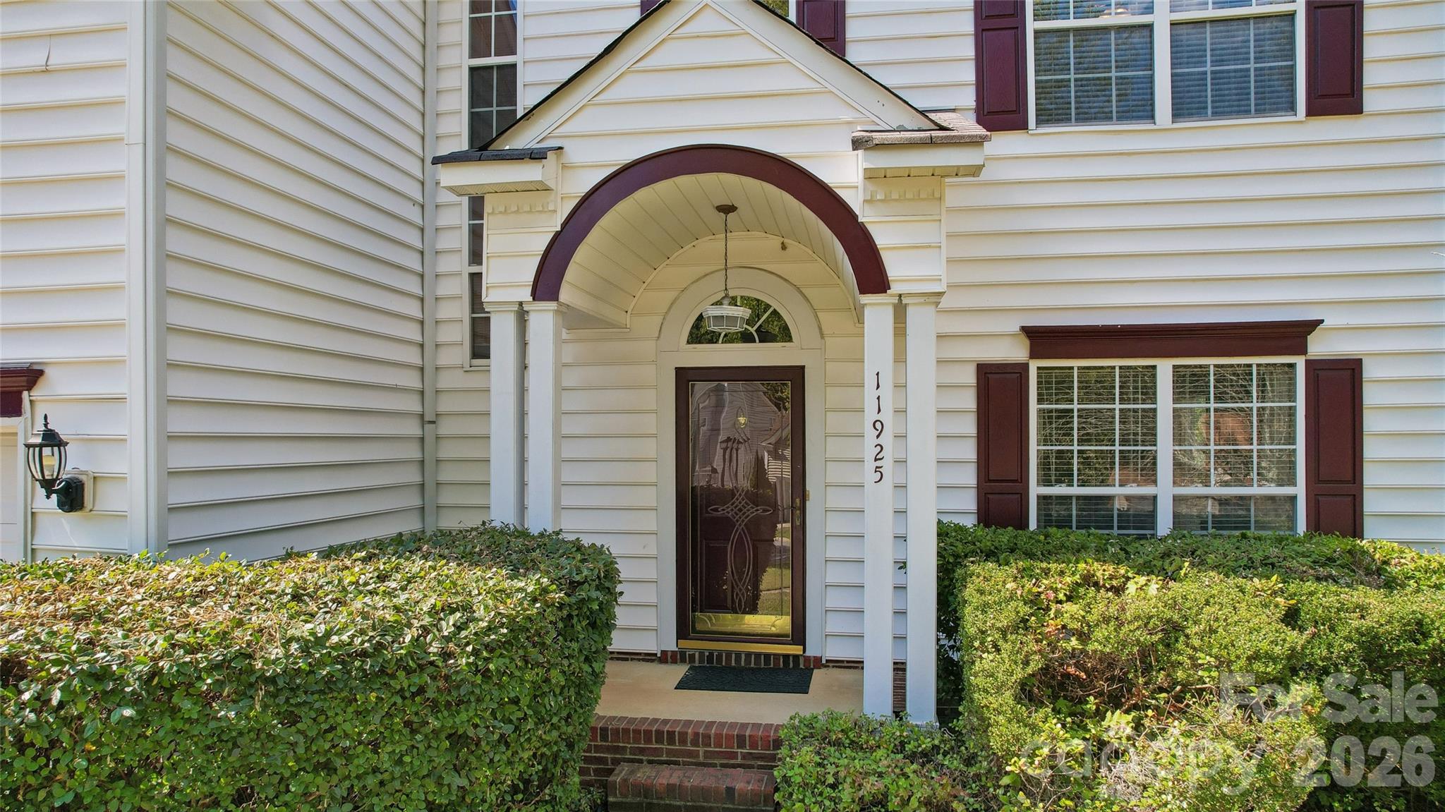 Single Family Residence at 11925 Little Stoney Court, Charlotte, photo 3 of 36