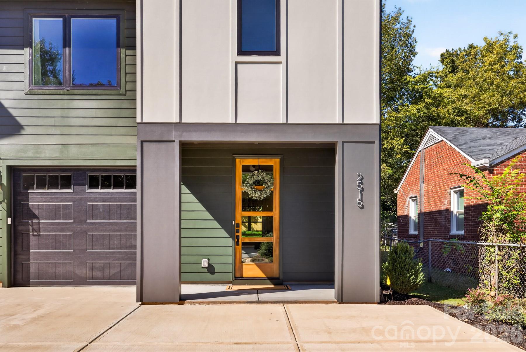 Townhouse at 2515 Grimes Street, Charlotte, photo 6 of 29