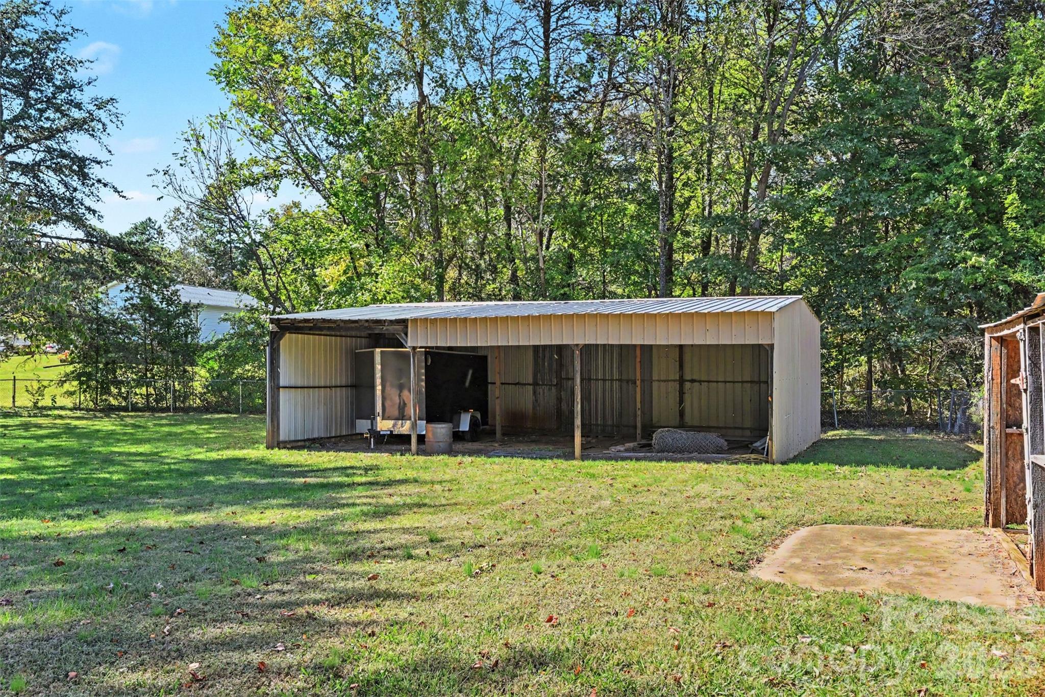 Storage shed 1 - 2040 Providence Church Road, Salisbury