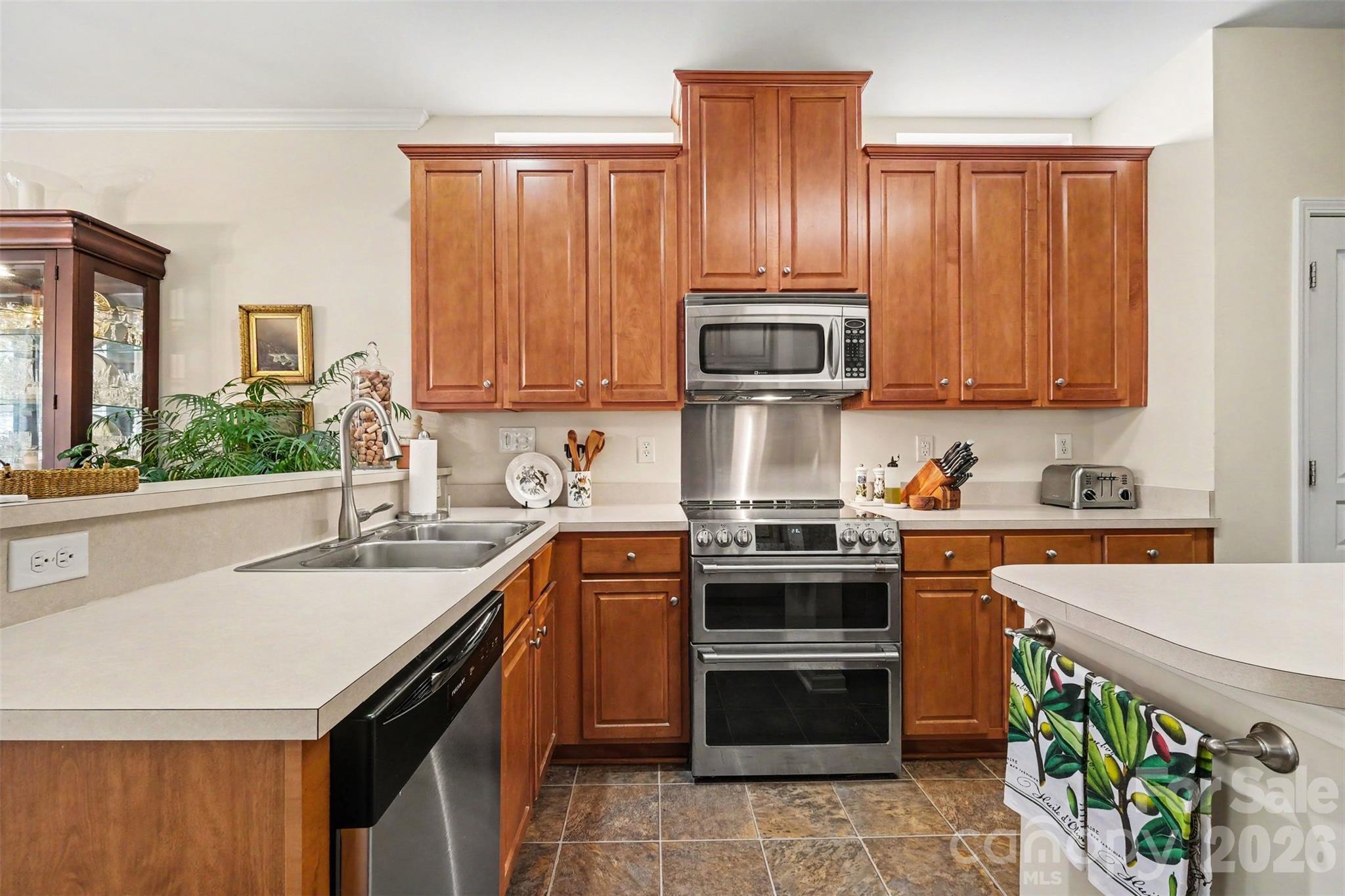 Single Family Residence at 1727 Crabapple Tree Lane, Charlotte, photo 11 of 40