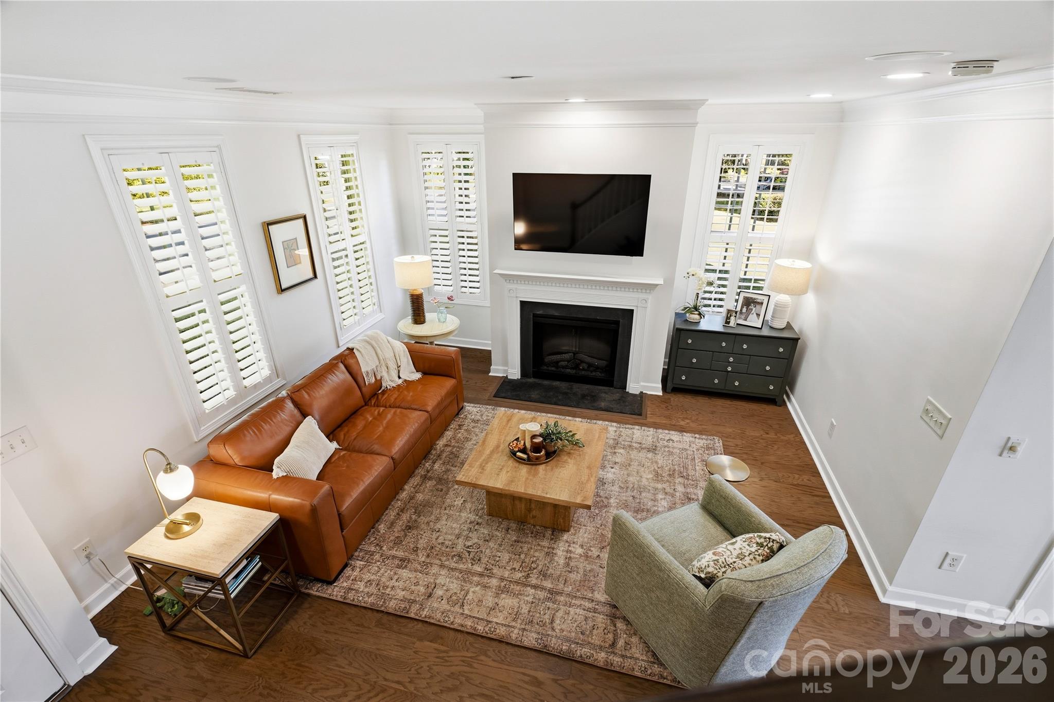 Beautifully appointed crown molding - 16918 Summers Walk Boulevard, Davidson