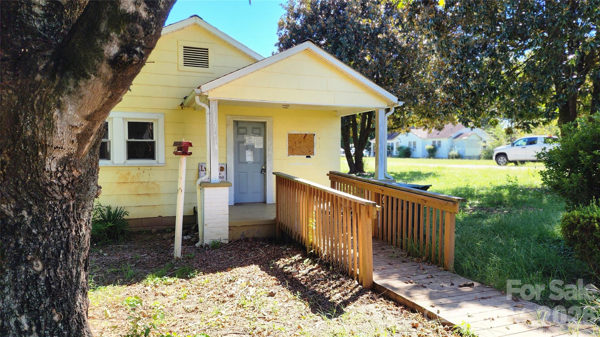 Single Family Residence at 155 Hayes Avenue, Hudson, photo 4 of 25