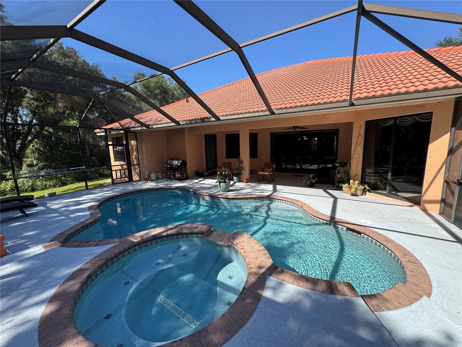 SCREENED POOL AREA - 1303 OAKFORD RD, SARASOTA