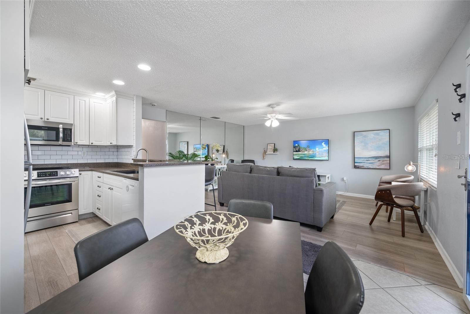 Condominium at 11837 BOYNTON LN #11837, NEW PORT RICHEY, photo 4 of 25