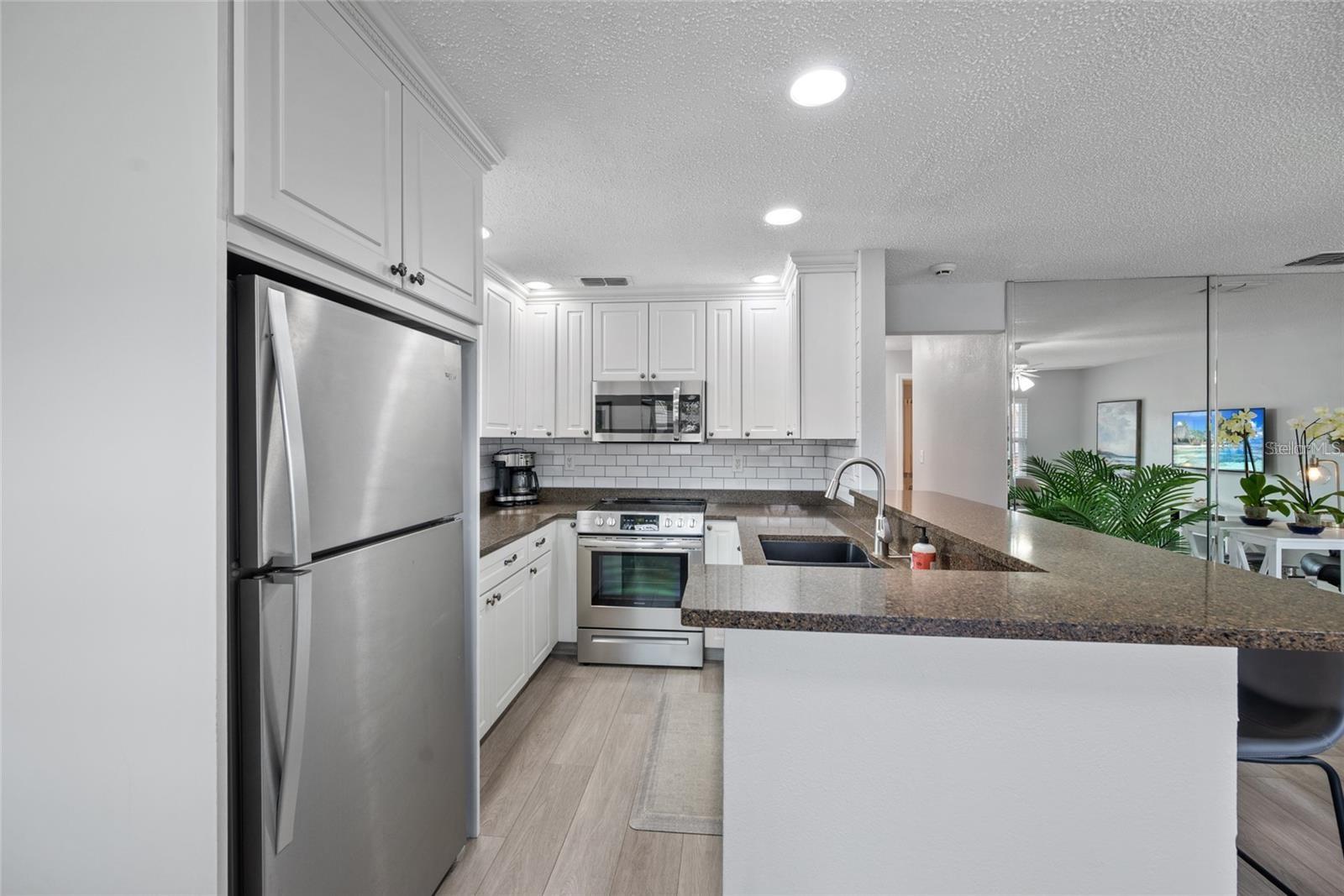 Condominium at 11837 BOYNTON LN #11837, NEW PORT RICHEY, photo 9 of 25