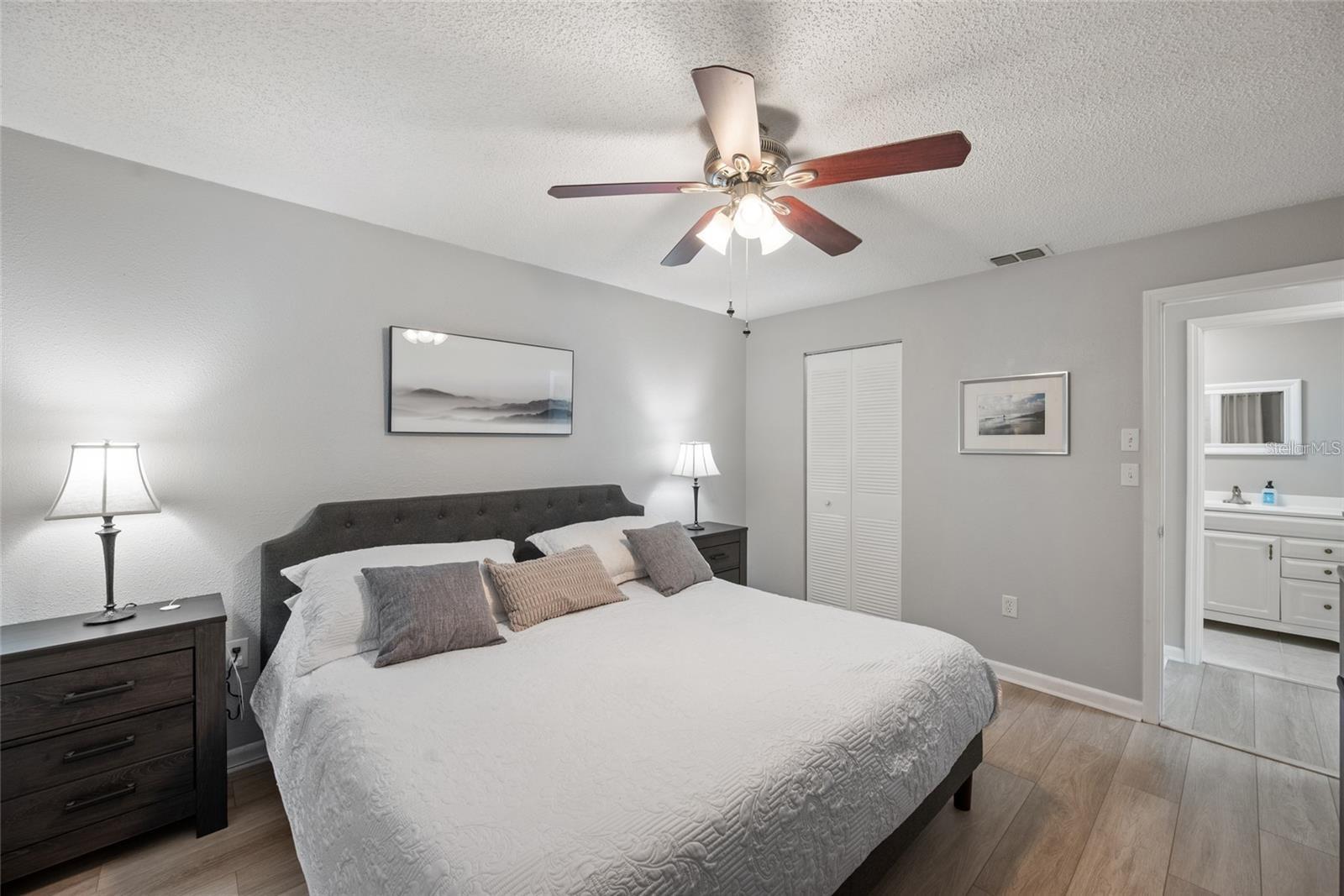 Condominium at 11837 BOYNTON LN #11837, NEW PORT RICHEY, photo 13 of 25