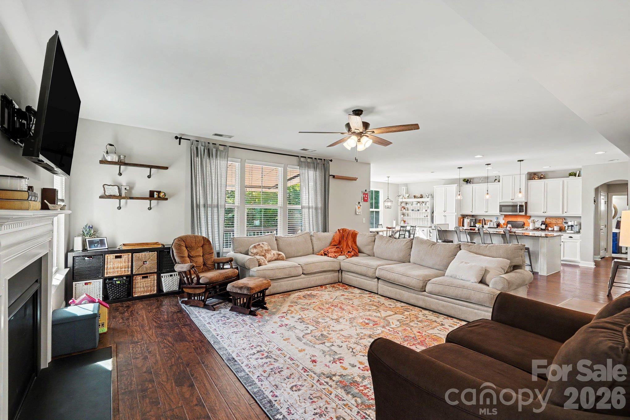 Single Family Residence at 8414 Early Bird Way, Mint Hill, photo 10 of 48