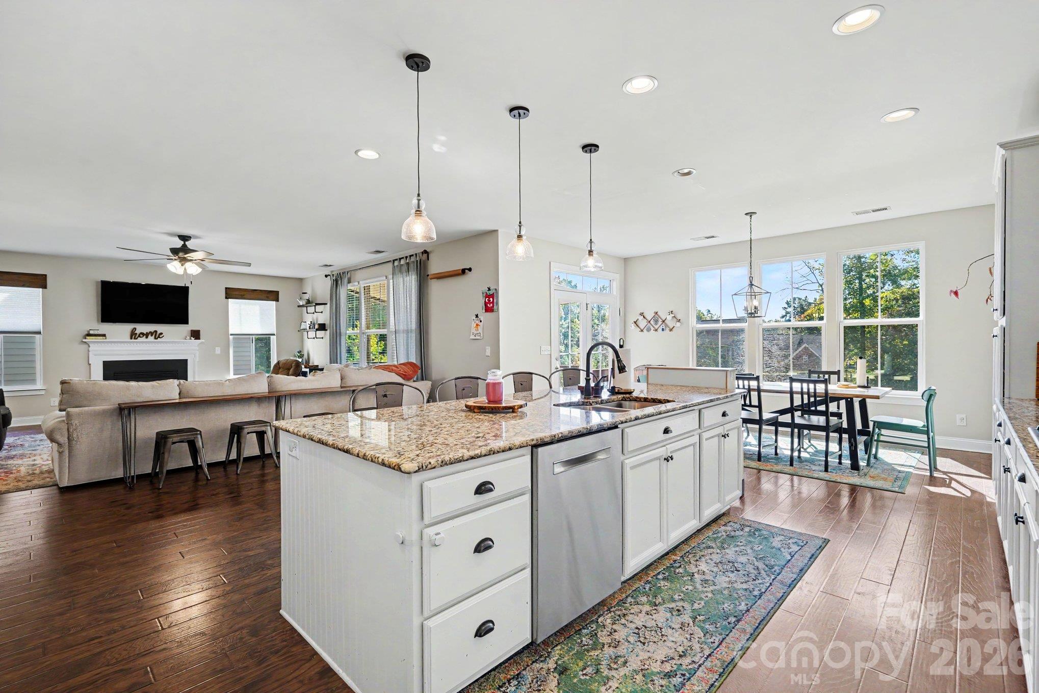 Single Family Residence at 8414 Early Bird Way, Mint Hill, photo 18 of 48