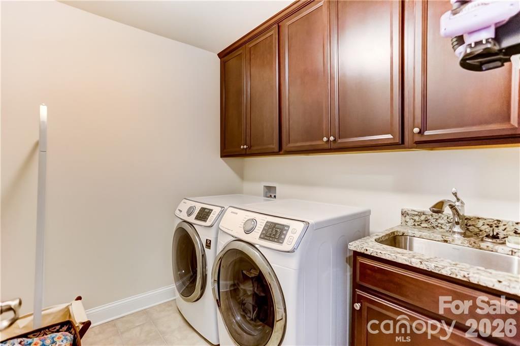 Single Family Residence at 8414 Early Bird Way, Mint Hill, photo 35 of 48