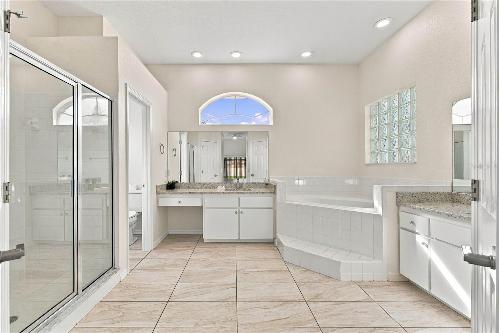 Primary en-suite - 131 RUBY LAKE DR, WINTER HAVEN