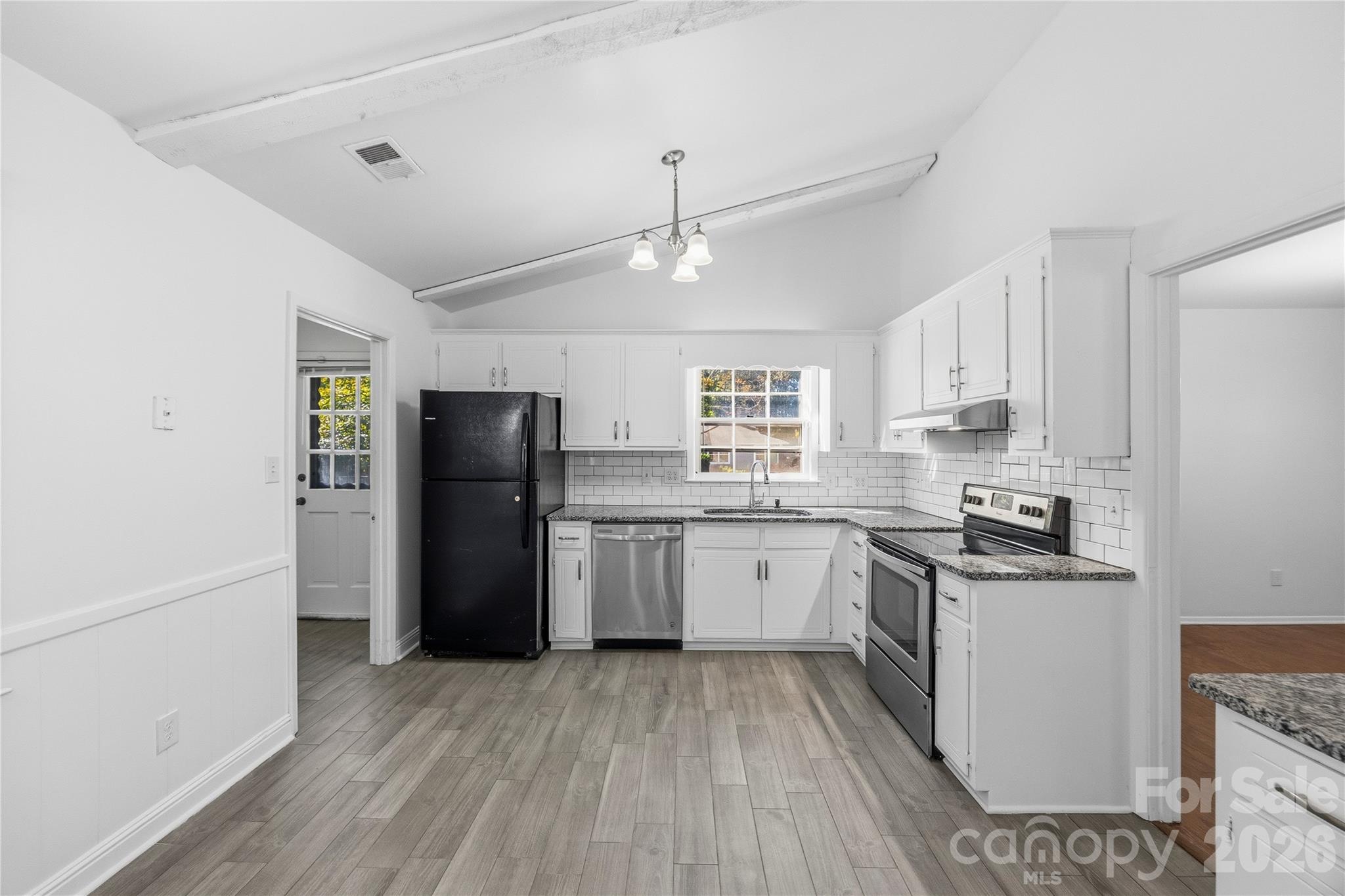Single Family Residence at 6500 Woodfield Drive, Charlotte, photo 10 of 29