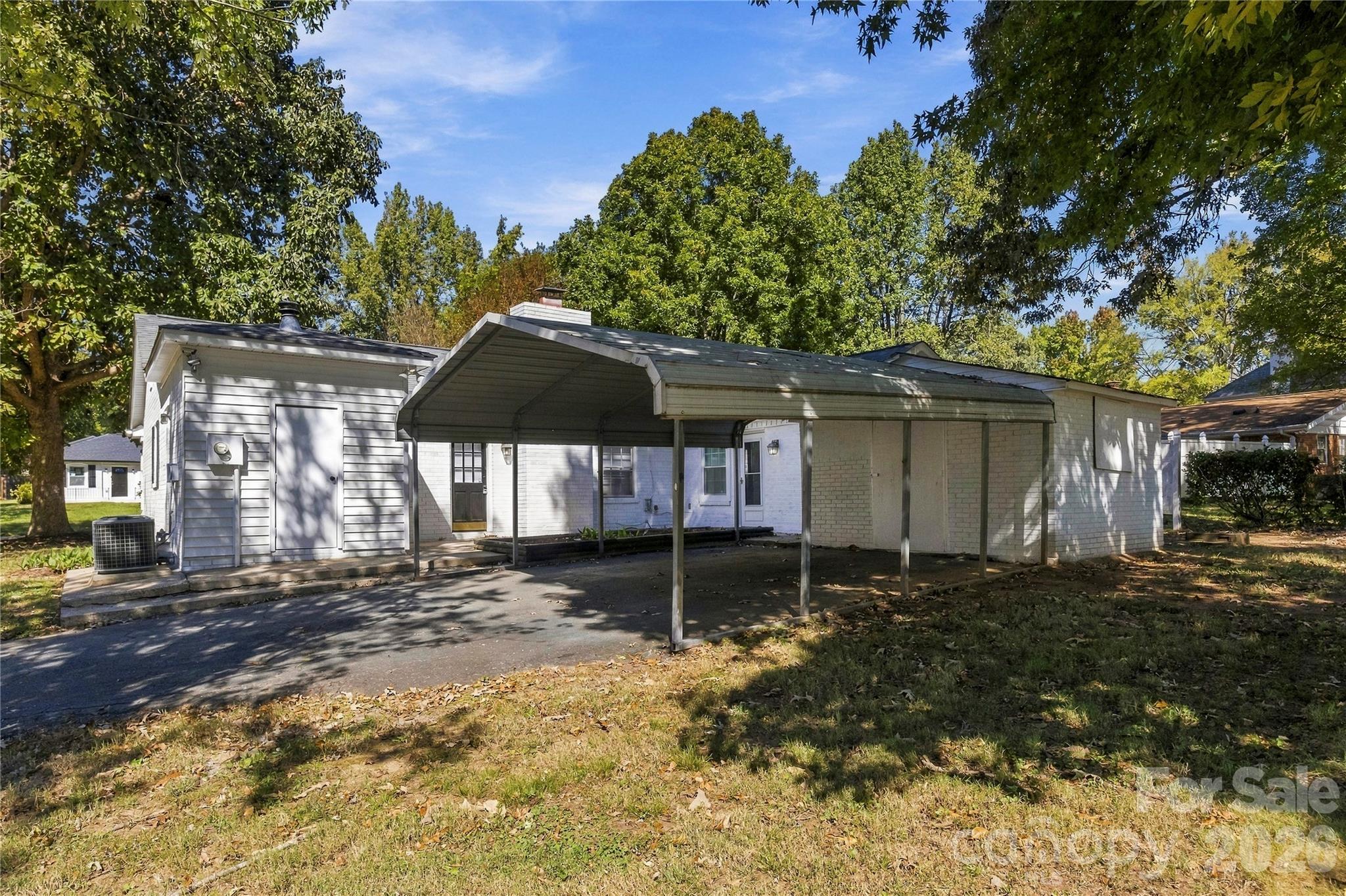 Single Family Residence at 6500 Woodfield Drive, Charlotte, photo 26 of 29