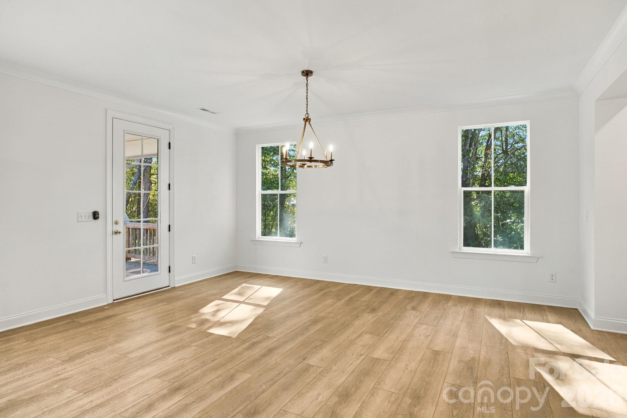 Dining Area - 8768 Sherrills Ford Road, Sherrills Ford