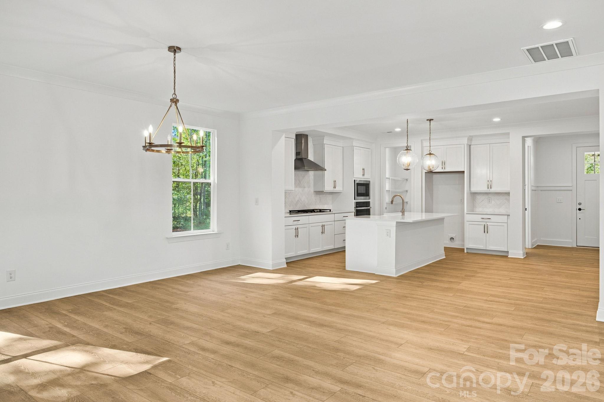 Dining Area - 8768 Sherrills Ford Road, Sherrills Ford