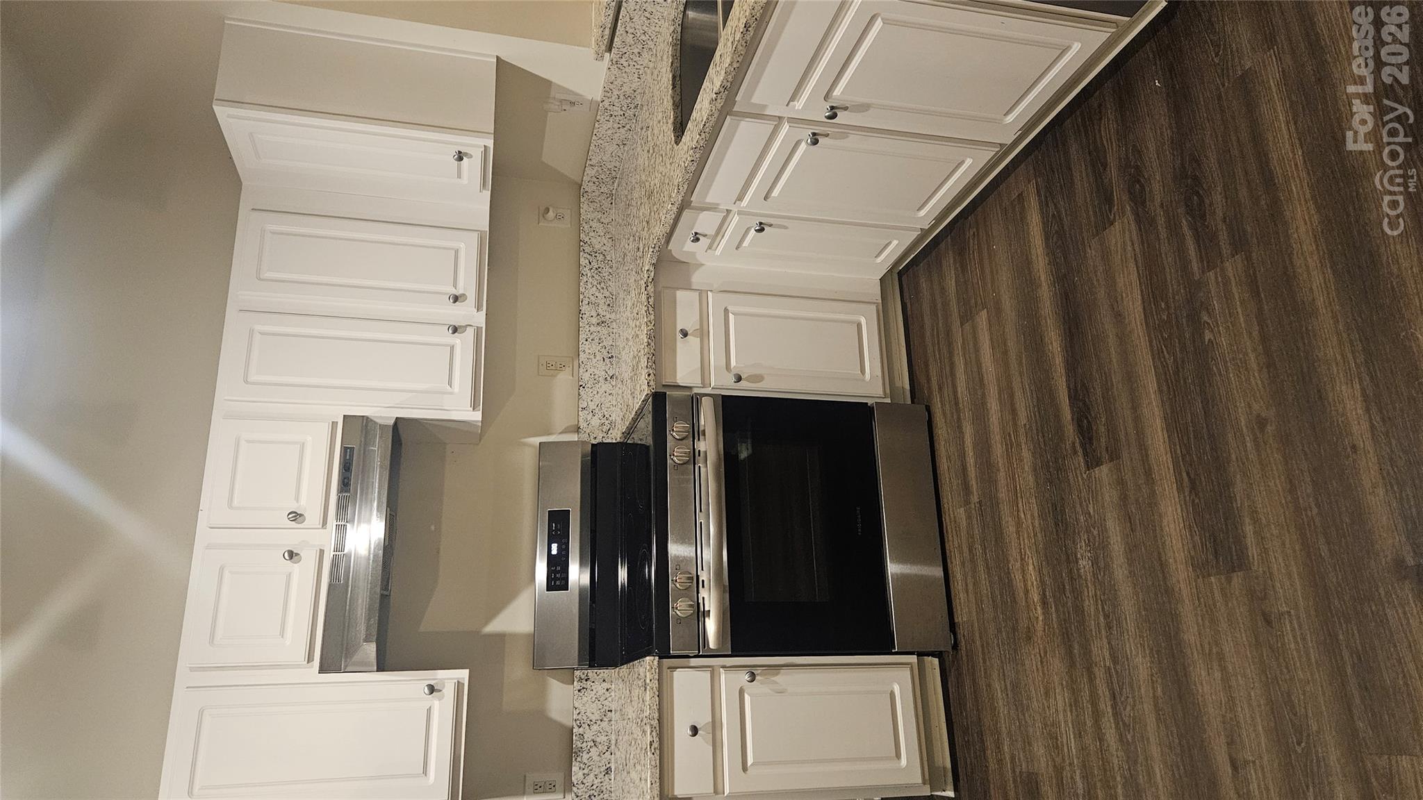 Kitchen - 8013 Stoneham Street, Matthews
