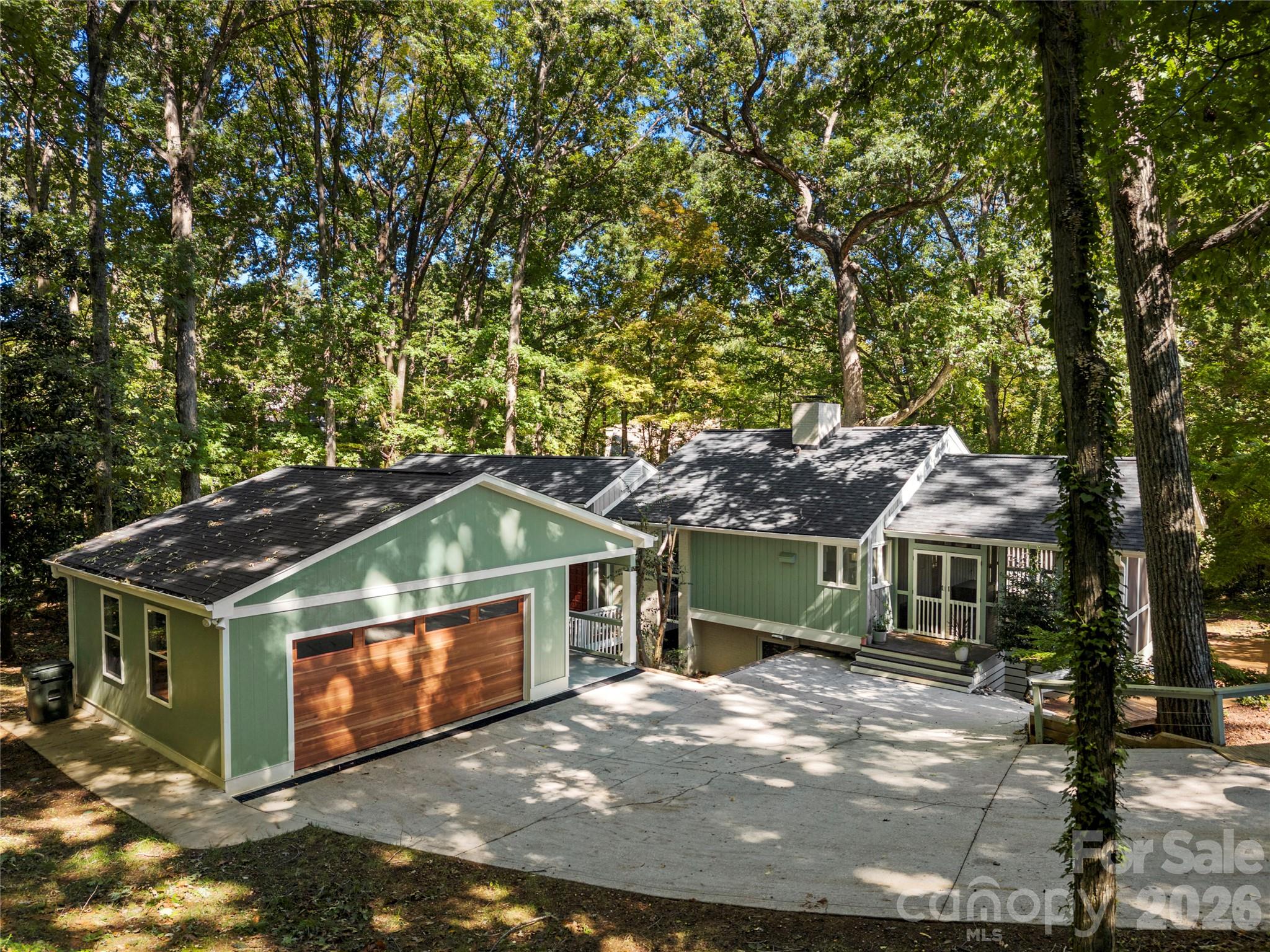 New garage - 6 Oakwood Court, Clover
