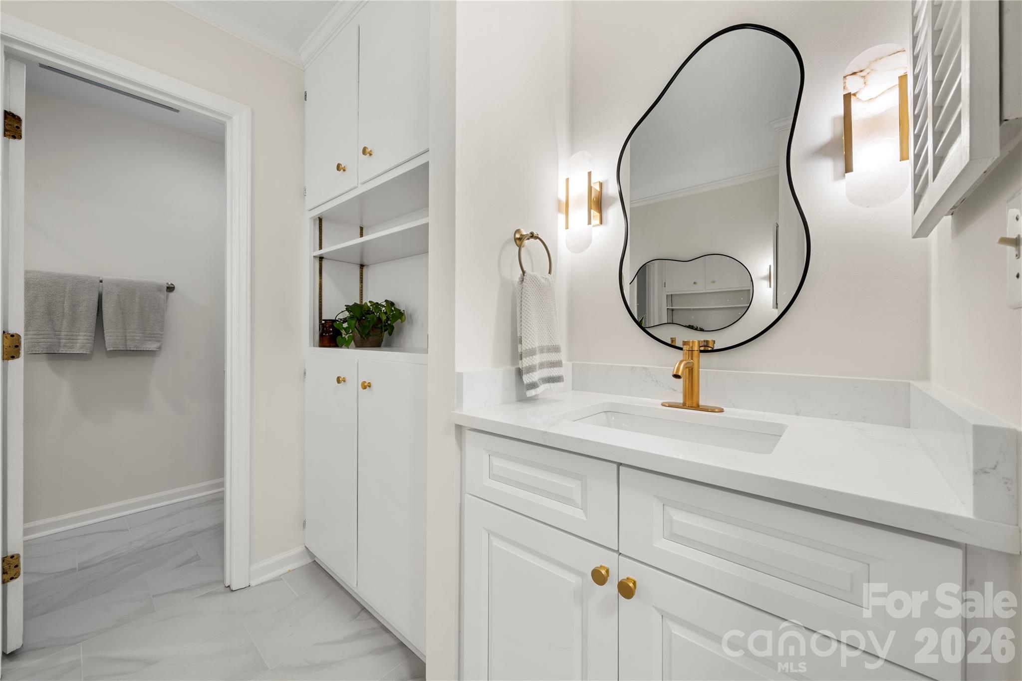 Single Family Residence at 6 Oakwood Court, Clover, photo 20 of 35