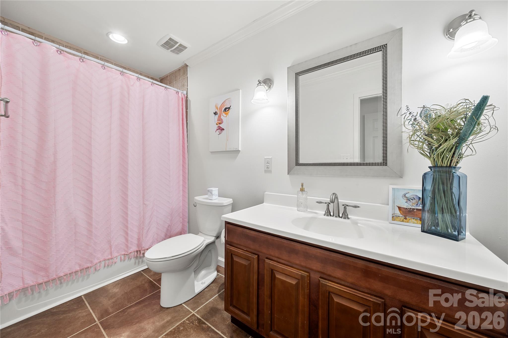 Full bathroom on the main living level - 6 Oakwood Court, Clover