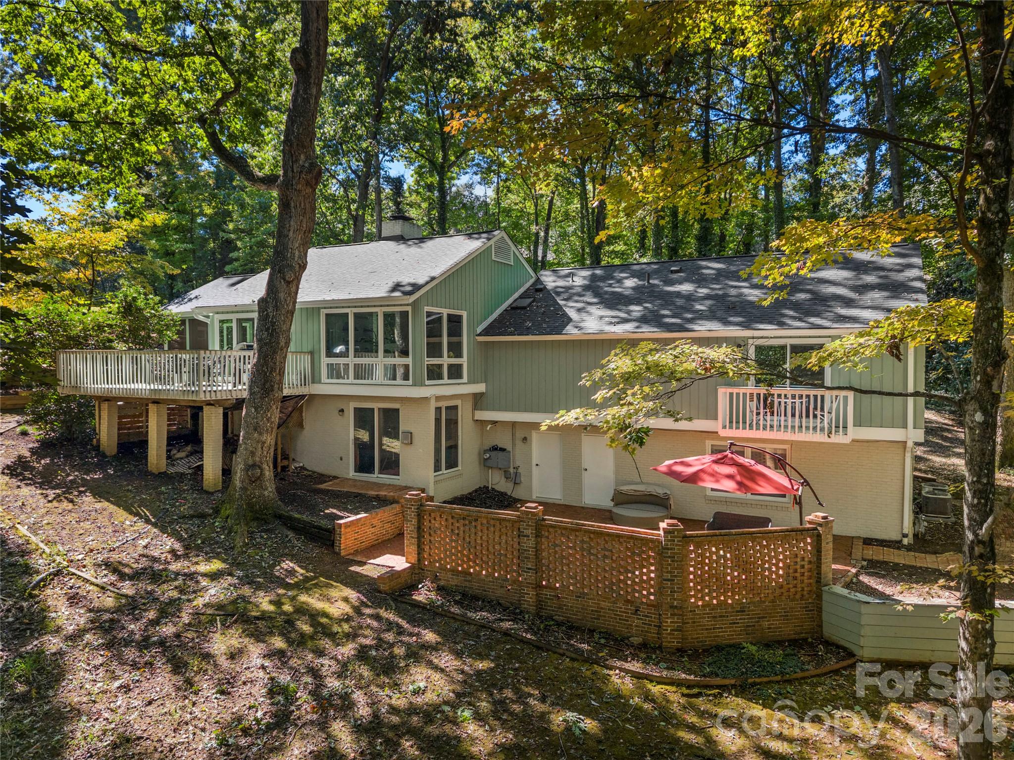 Single Family Residence at 6 Oakwood Court, Clover, photo 32 of 35