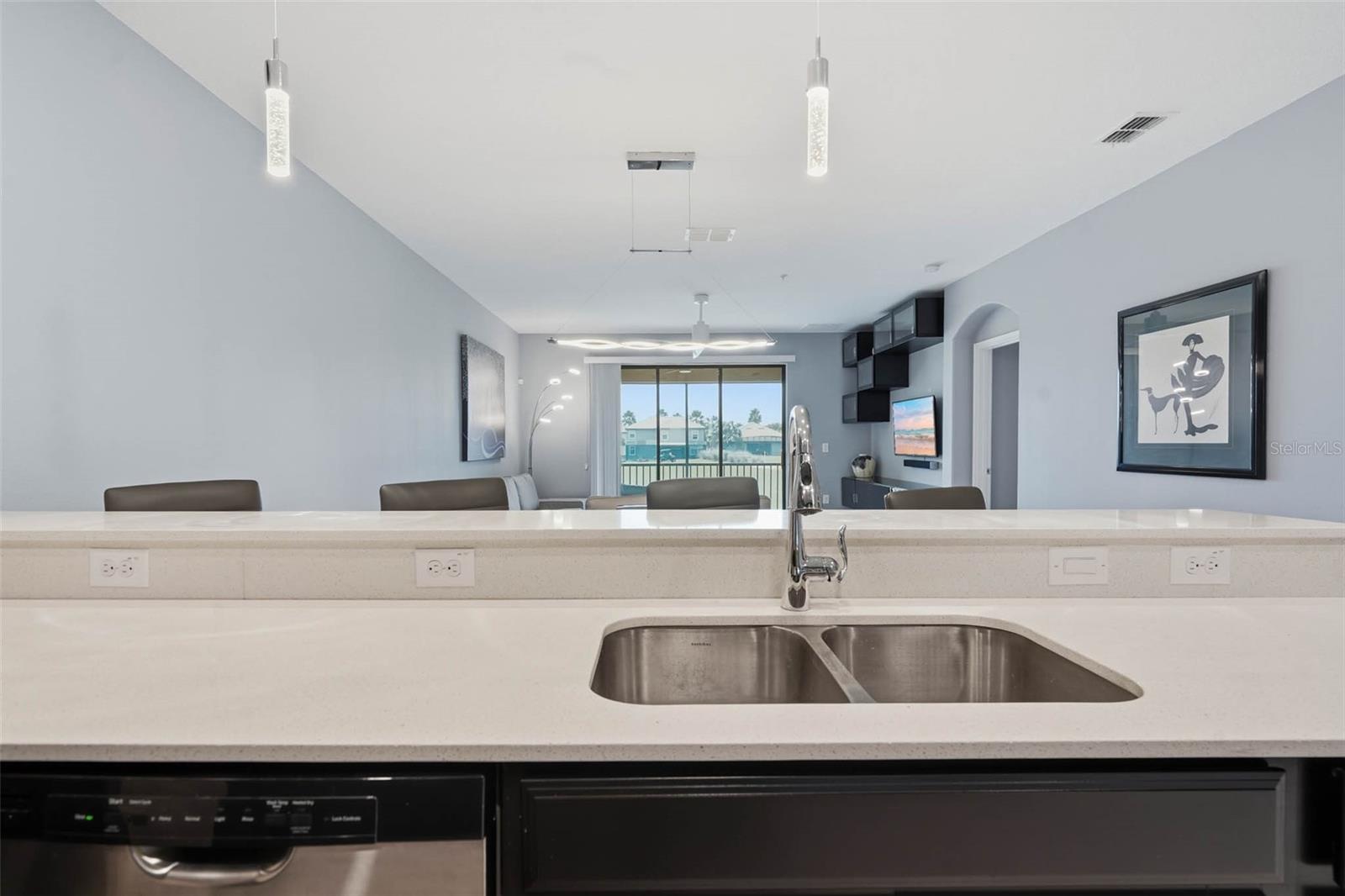 Condominium at 8984 AZALEA SANDS LN #8984, DAVENPORT, photo 12 of 82