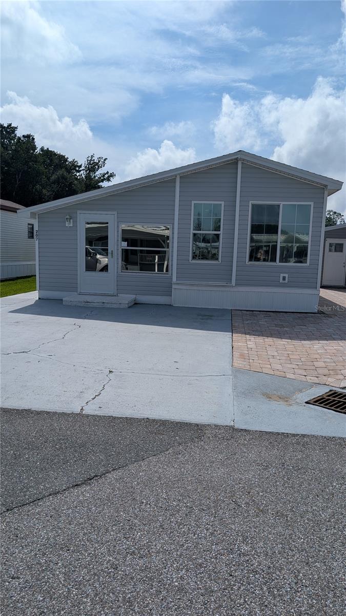 207 CITRUS RIDGE DR