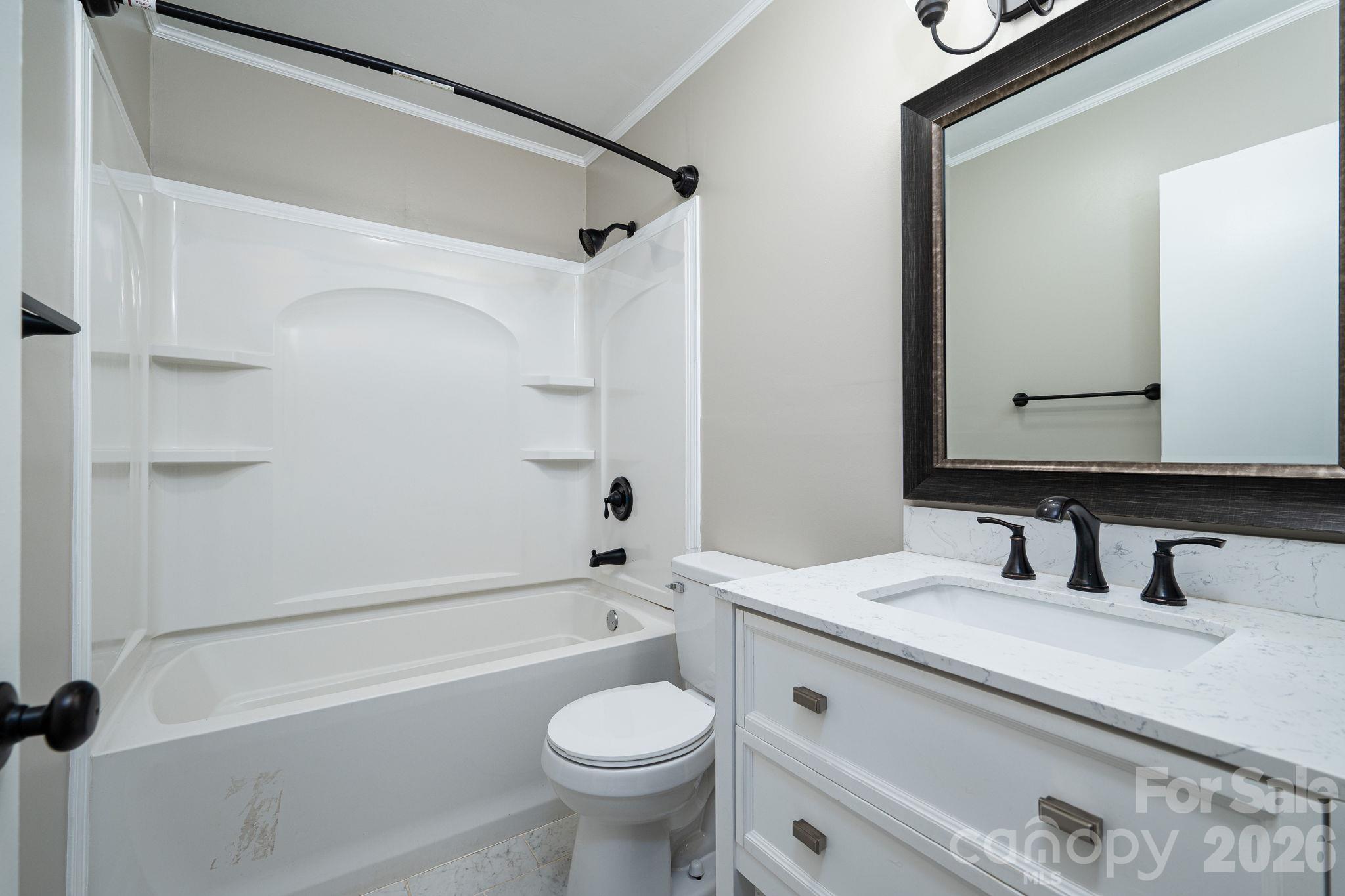 Single Family Residence at 413 E Klutz Street, Maiden, photo 18 of 38